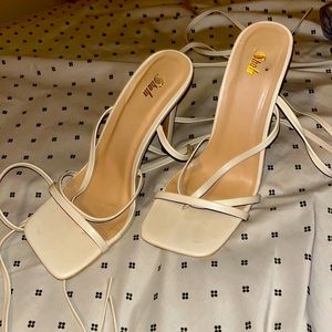 i am selling these size 7 heels